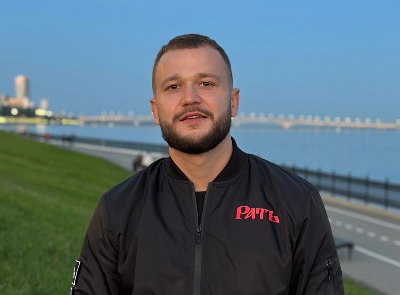 Педагогический работник Шкурченко Игорь Сергеевич.